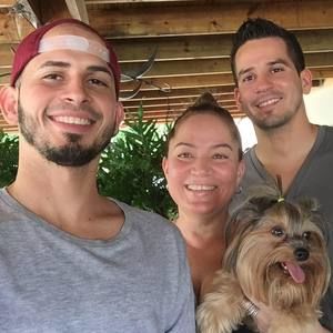 Meet your Posher, Gloria